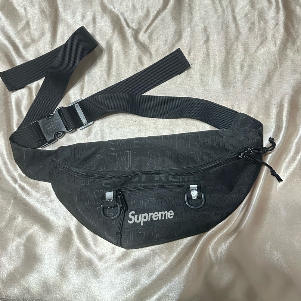 Supreme SS19 Fanny Pack
